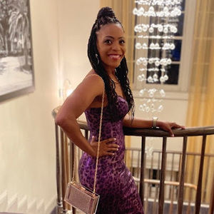 Meet your Posher, Danielle